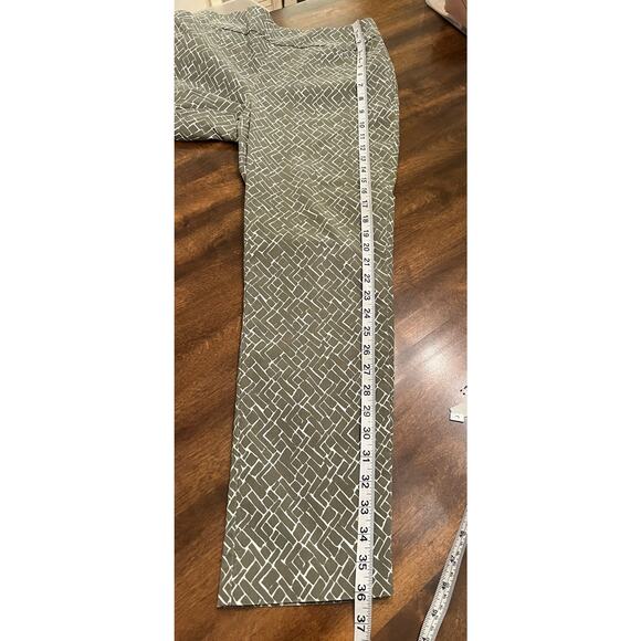 Fabulously Slimming by Chico’s Women’s Green Stretch Ankle Pants Size 0.5 (S) - Picture 9 of 10